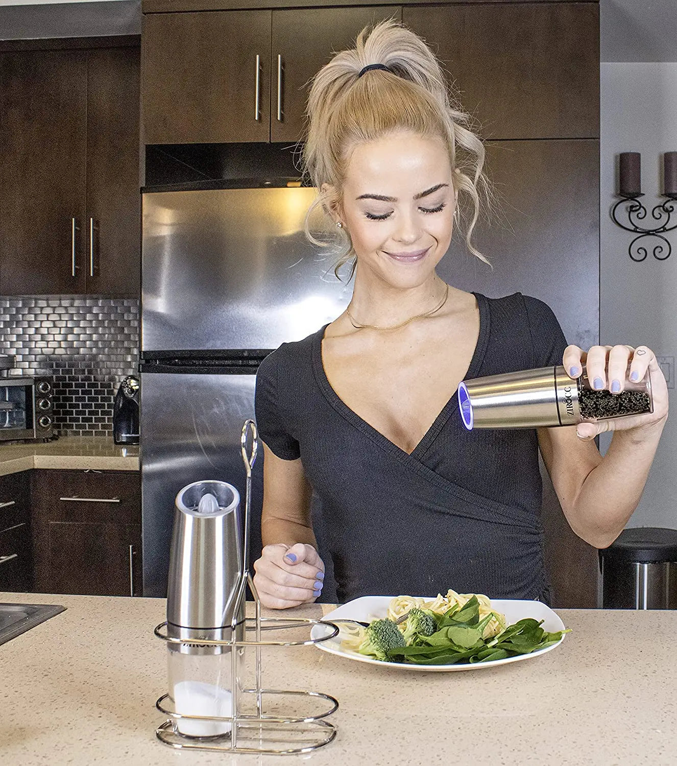 ShopGlobalTrends™ Electric Pepper Mill